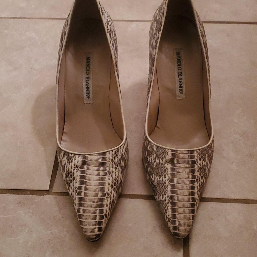 Manolo Blahnik Snakeskin Heels - Brown and Cream